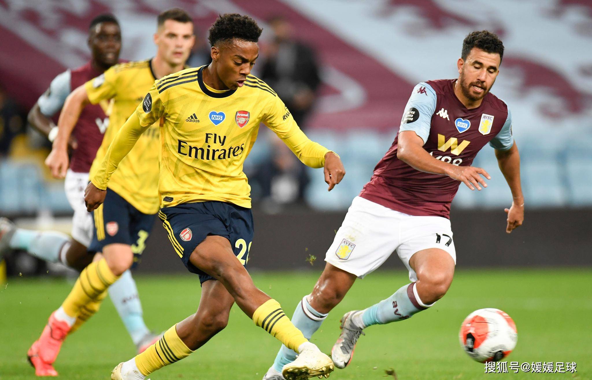 体育西甲：莱万建功 巴塞罗那4-3比利亚雷亚尔